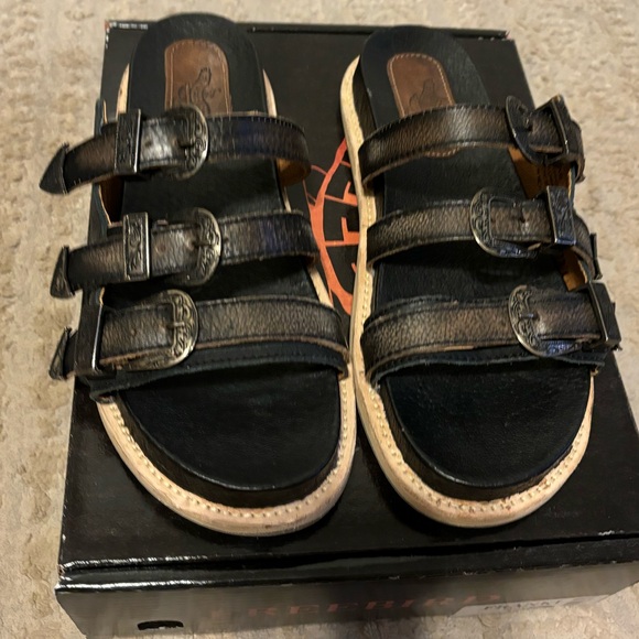 NIB FREEBIRD Franki Sandals - Picture 6 of 9